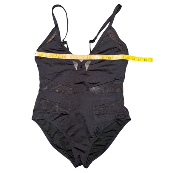 Kenneth Cole One Piece - Picture 10 of 15